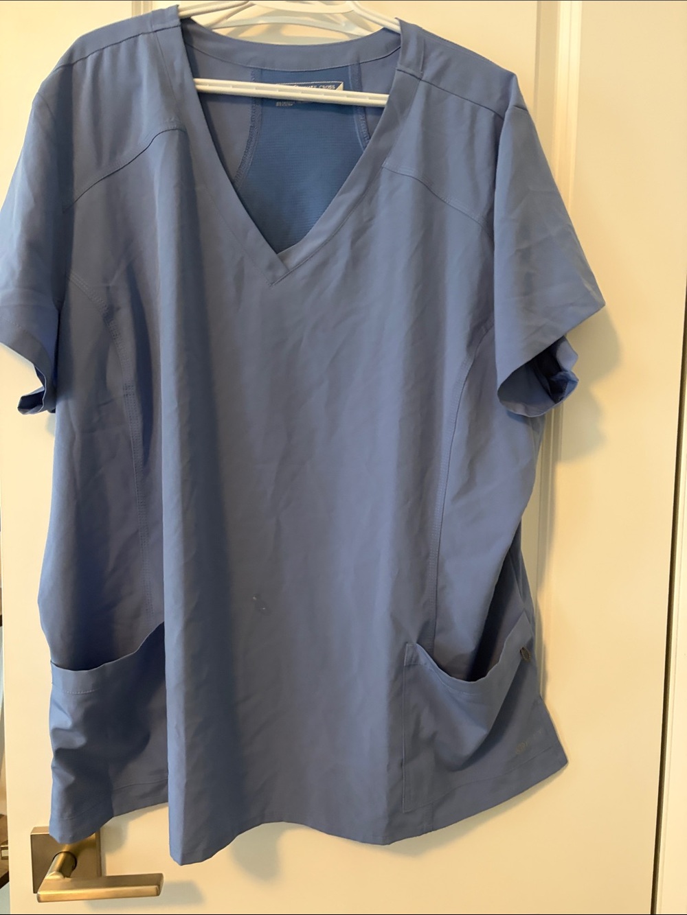White Cross Women's Short Sleeve V-Neck Top in Light Blue